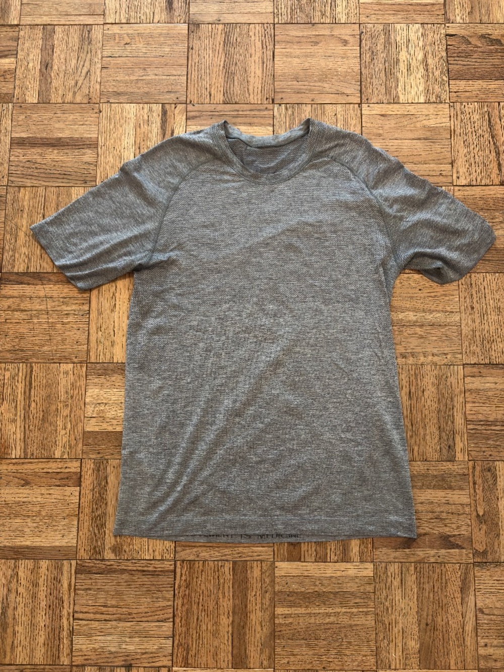 Lululemon Men's Grey Exercise Shirt (Small)